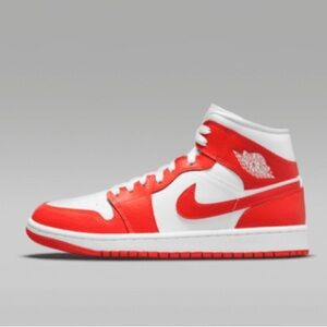 Air Jordan 1 Mid, Size W 8